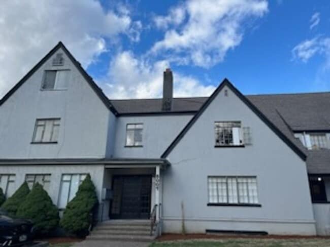 Photo - (949) Harrison Street Plex - 2 Bedroom / 1 Bathroom - Updated Unidad 03 (R)