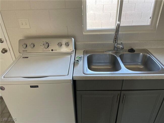 Photo - 2107 Statz St Unit 8