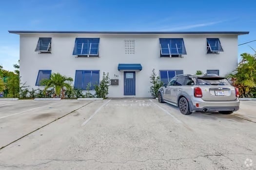 Building Photo - 541 Blue Heron Blvd Rental