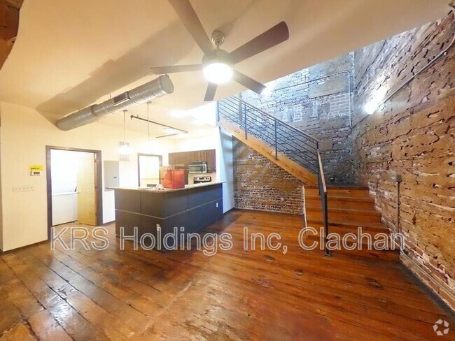 Building Photo - 110 S 15th St Unit Apt.203