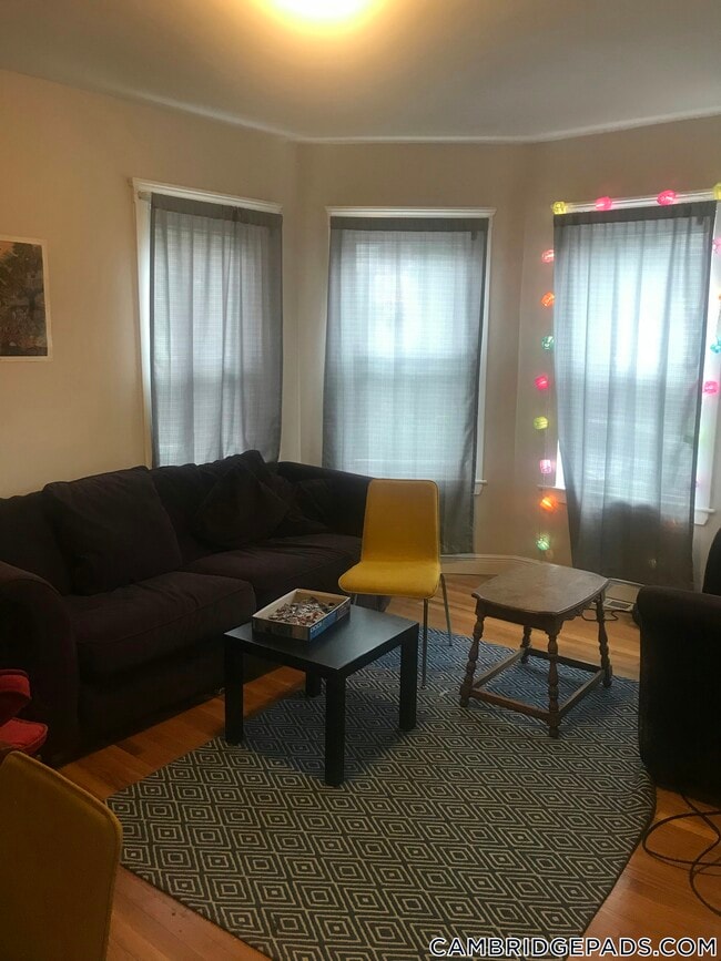 Building Photo - 376 Prospect St Unit 1