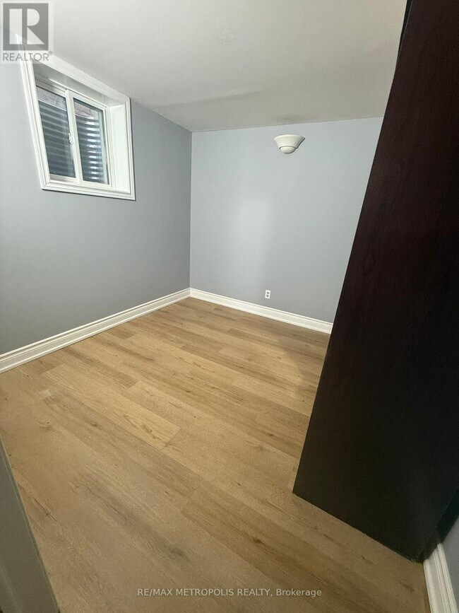 Photo - 51 William Honey Crescent