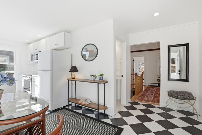 Photo - 32 Bolton St