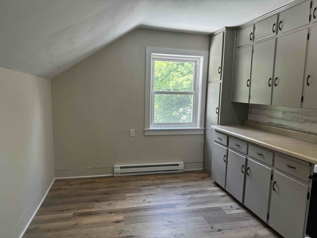 Photo - 452 N Market St