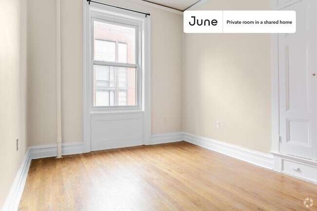 Building Photo - Private bedroom in 4 bed/1 bath Home