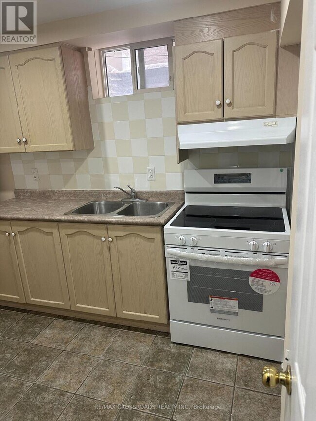 Photo - 132 Lawson Rd