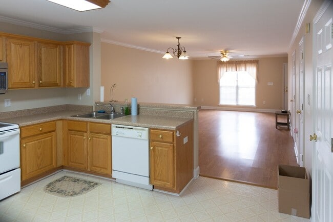 Photo - 2 Bedroom Townhome off Atlanta Hwy!