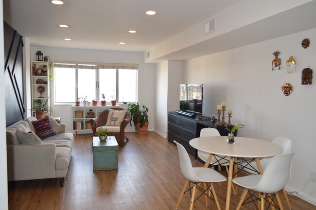 Photo - 5340 Holmes Run Pkwy Unit 14