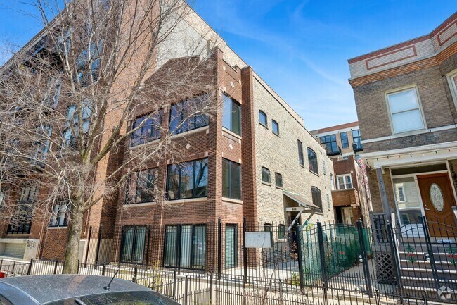 Building Photo - 1933 N Fairfield Ave Unit G Rental