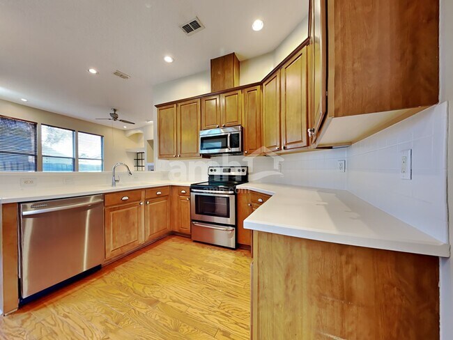 Photo - 821 Templeton Ln