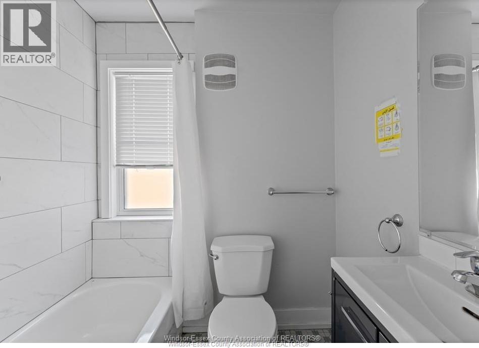 Photo - 1027-1033 HOWARD AVENUE