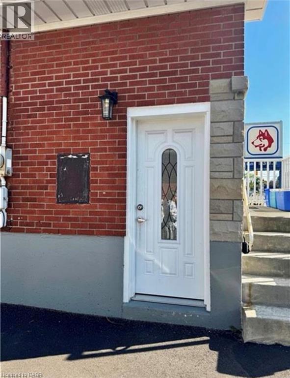 Photo - 787 Upper Ottawa St