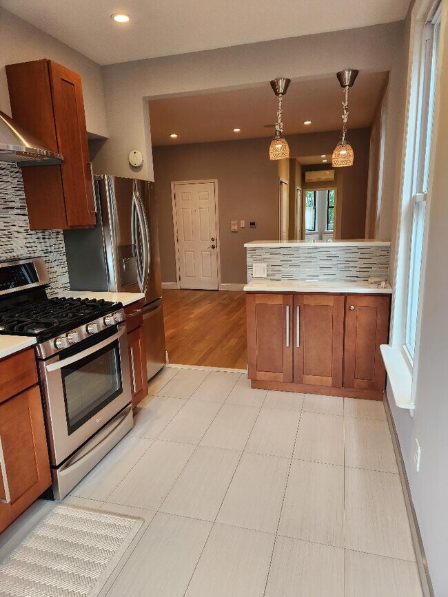 54 Hausman St Unit 1