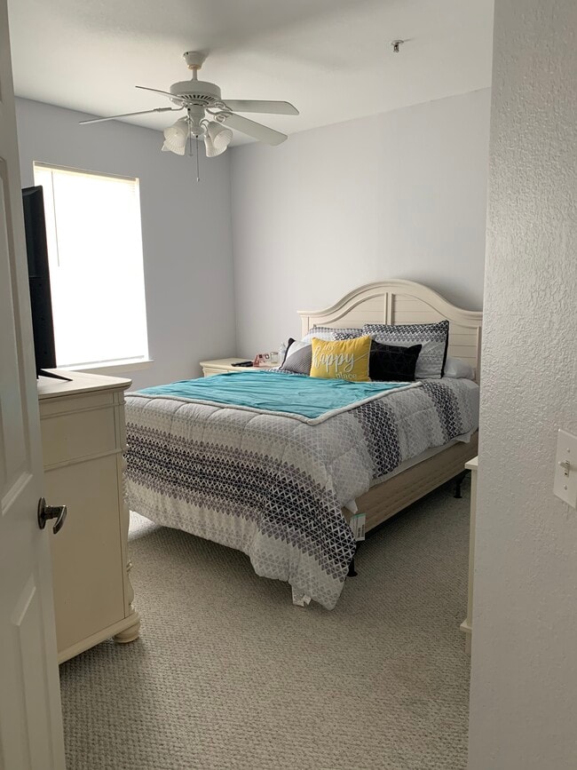 Masterbedroom - 5692 Star Rush Dr Unit 202