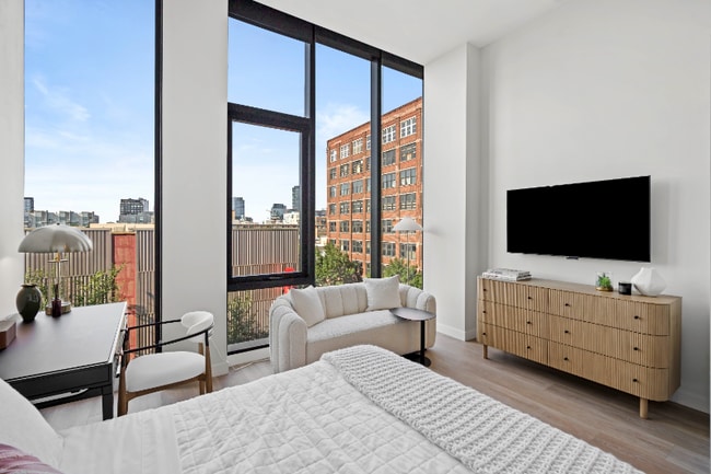 Photo - 1201 W Van Buren St