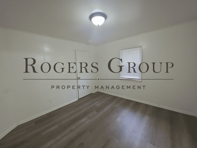 Photo - 211 Mineral Springs Rd