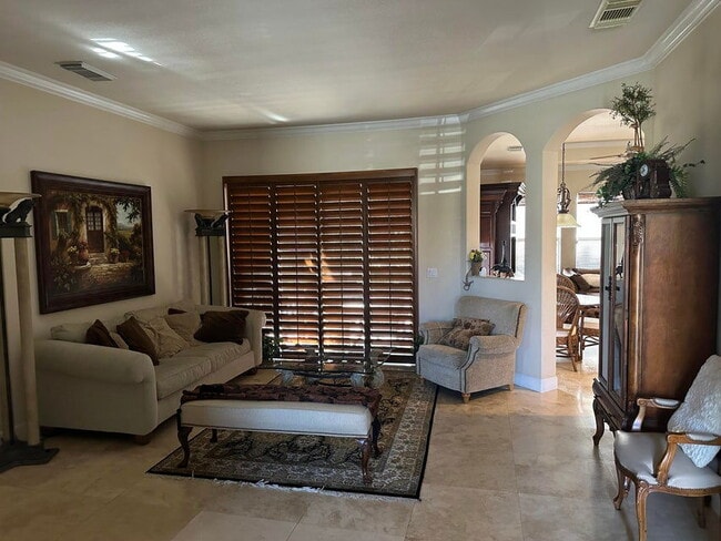 Photo - 860 SW Grand Reserves Blvd