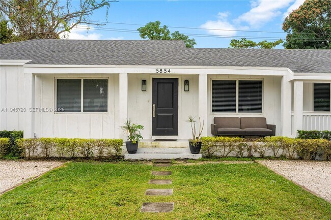 Photo - 5854 SW 62nd St