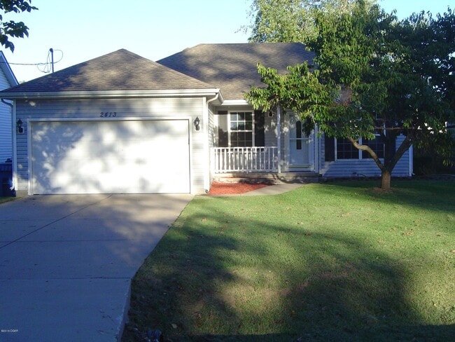 Photo - 2413 Iron Gates Rd Apartment