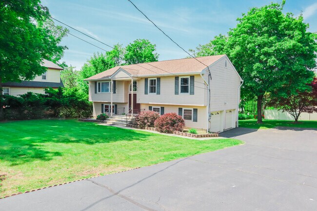 Photo - 417 Black Oak Ridge Rd House