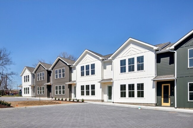 Photo - 341 Archwood Dr Unit 5