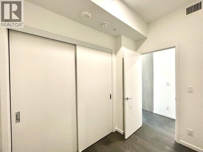 Photo - 6600 Minoru Blvd Unité 331