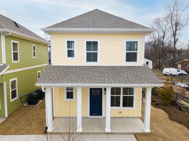 Building Photo - 2009 23rd Ave N