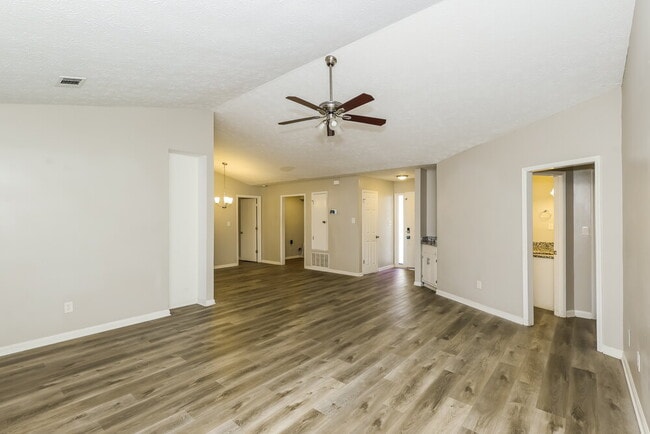 Photo - 9185 Sunset Dr