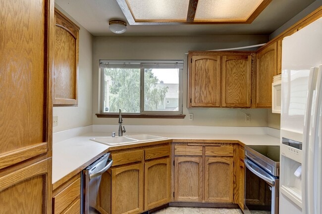 Photo - 3 Bedroom and 2.5 Bath End Unit Townhouse