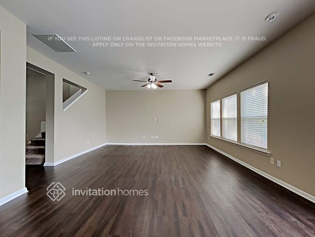 Photo - 9237 Seamill Rd