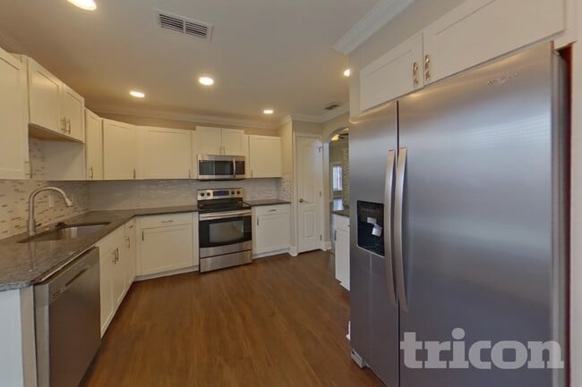 Photo - 15206 Markham Dr