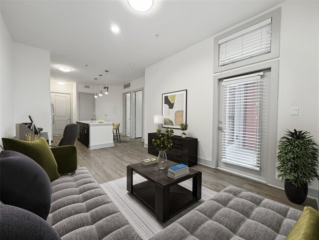 Building Photo - 306 McGowen St Unit 14