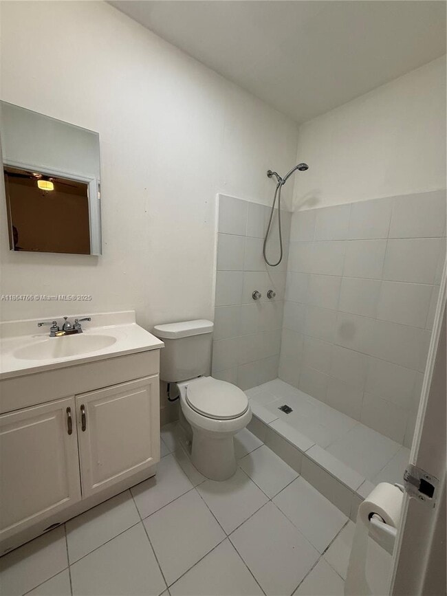 Building Photo - 14049 SW 103rd Terrace Unit 1 Rental