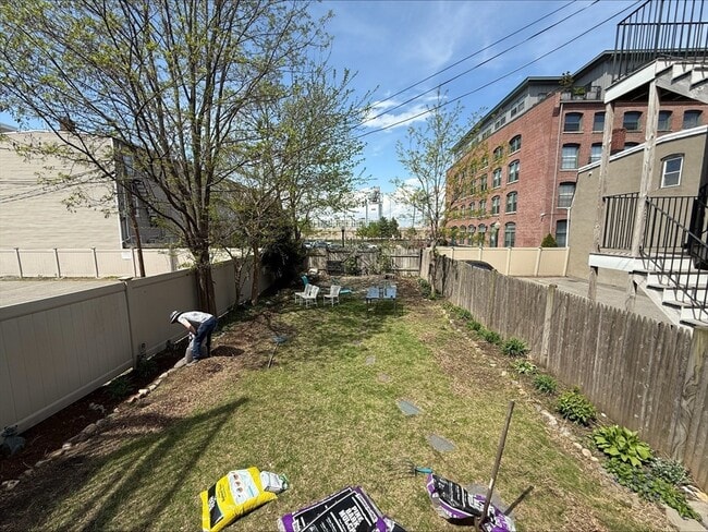 Photo - 868 E 2nd St Unit 1