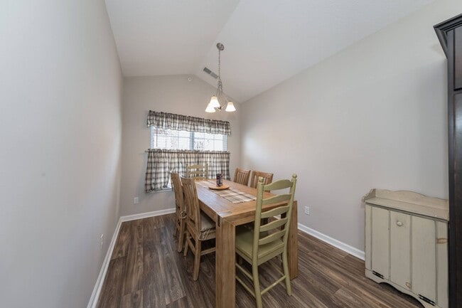 Photo - 2 bedroom condo close to W&M