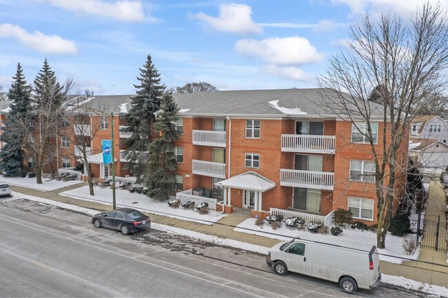 Photo - 4710 N Elston Ave Condo Unit 106E