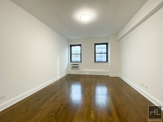 Photo - EAST 69 STREET Unit 5E