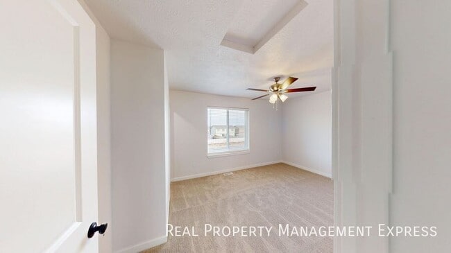 Photo - Modern 1 Bedroom Townhome with 1.5 Baths