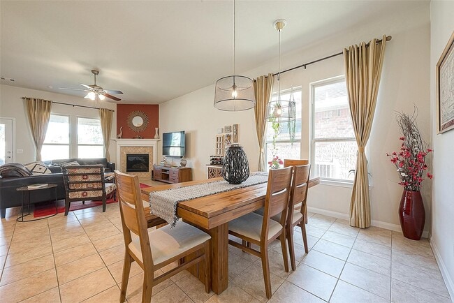 Photo - 15627 Huddleston Dr