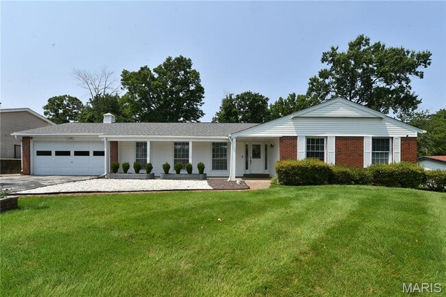 Building Photo - 965 Orchard Lakes Dr