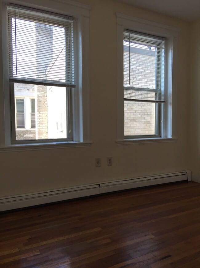 1673 Commonwealth Ave Unit 17