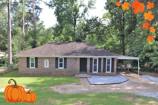 Handsome 3-bedroom ranch home! - Handsome  3-bedroom ranch home!