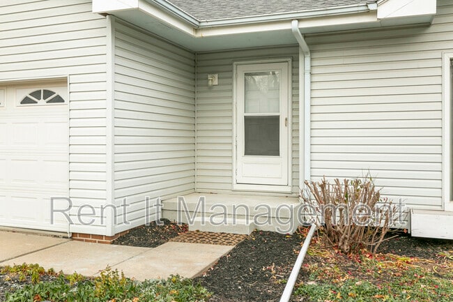 Photo - 9709 S 20th St