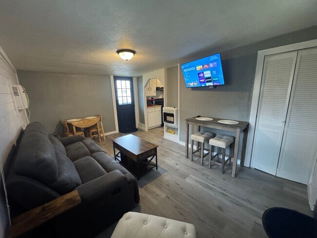 Photo - 4813 Sayre Ave Apartamento Unidad 4813 Sayre Ave.  2