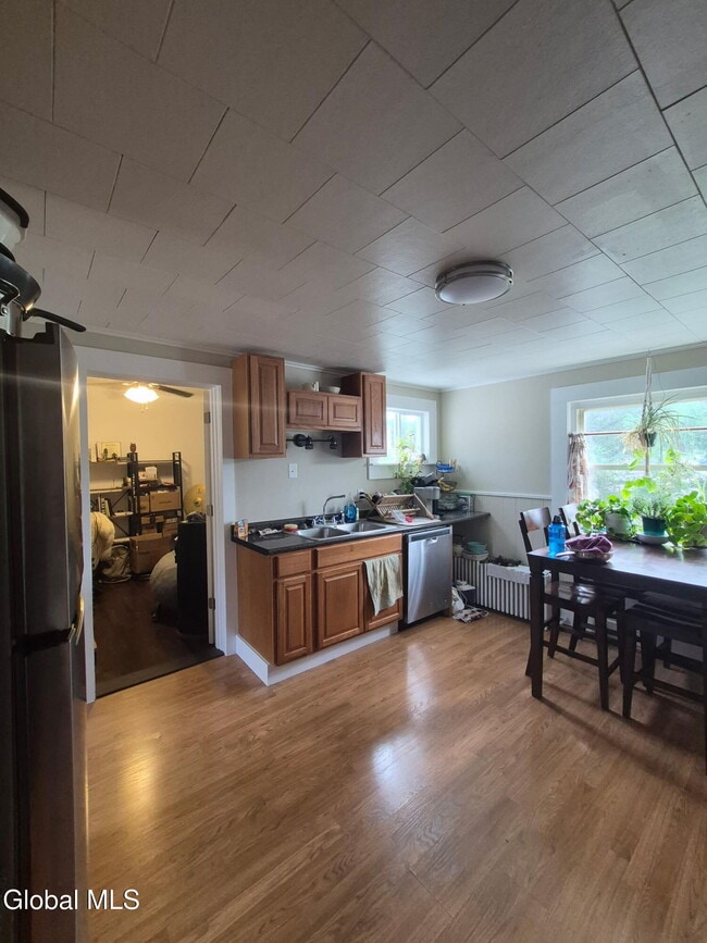 Photo - 232 S St Unit 2