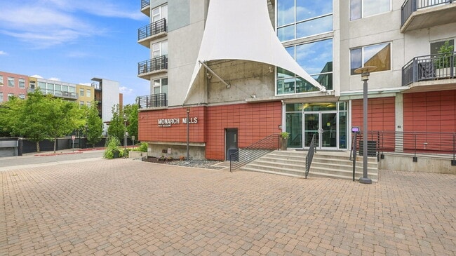 Building Photo - $2,820.95- 2 bed, 1 bath Condo in the heart of Denver with In Unit #510