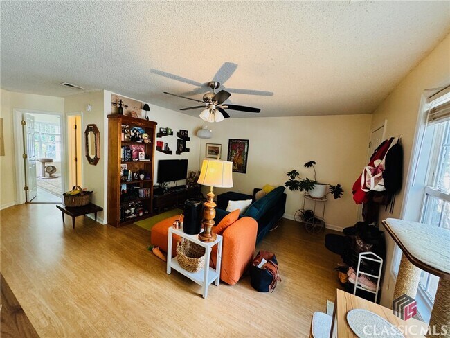 Photo - 1325 Cedar Shoals Dr