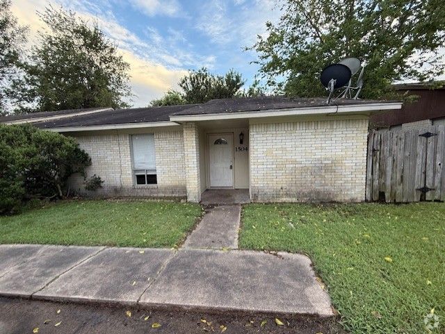 Building Photo - 1504 Hawk Tree Dr Rental