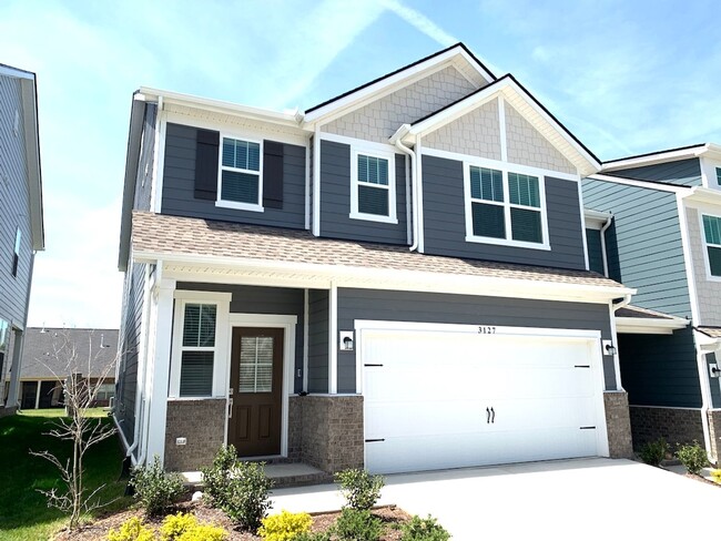 Modern Town Home in Foxland Crossing - Modern Town Home in Foxland Crossing