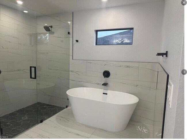 Photo - 2803 49th St W